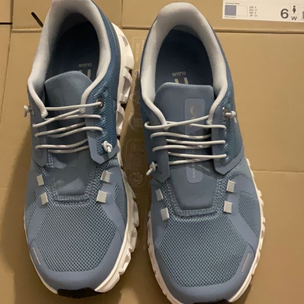 On Running Women’s Blue Running Shoes
